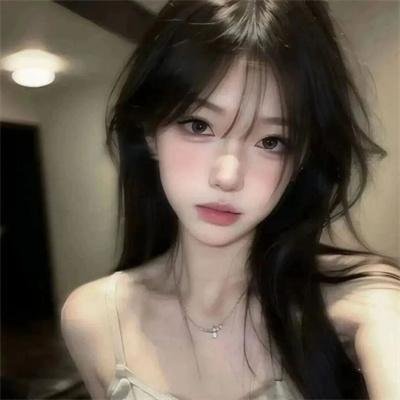 她比烟花寂寞